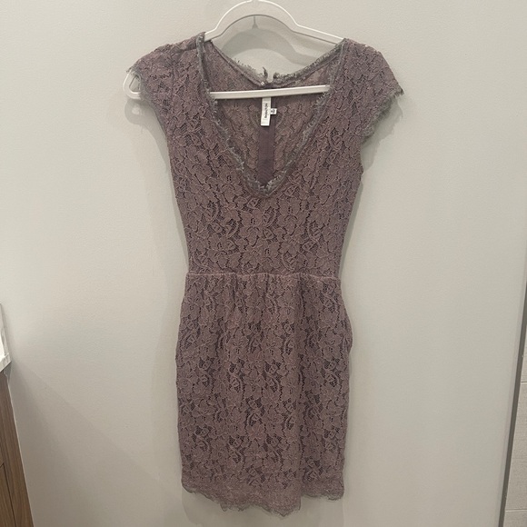 Aritizia - Babaton dres in xxs - Picture 1 of 6